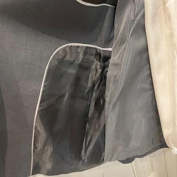 Mexx Charcoal women’s suit: Blazer& Skirt. Top is gift with purchase. Size xs-s Sport Coats & Blazers